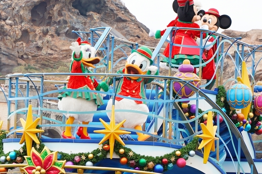 目の保養すぎるって…！ディズニーシーの「クリスマス限定ショー