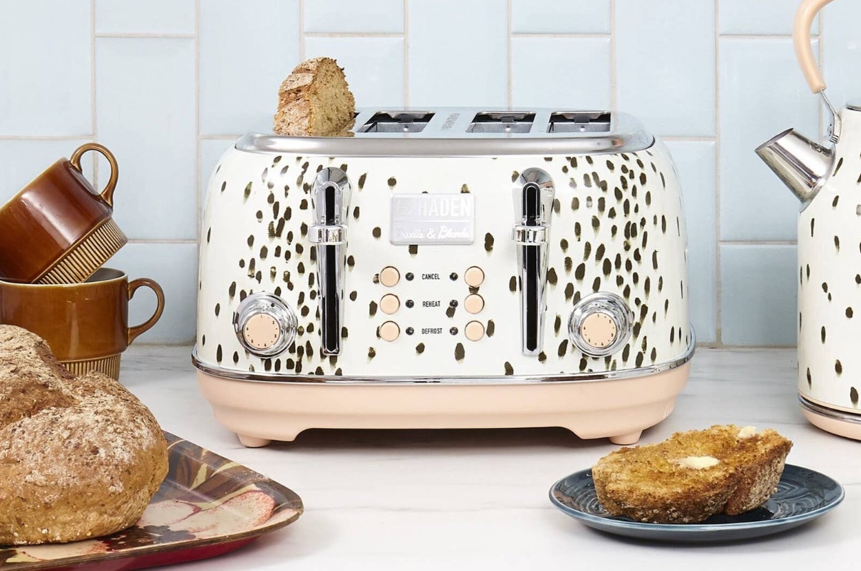 29 Things To Help You Achieve The Cutest Kitchen Ever In 2025