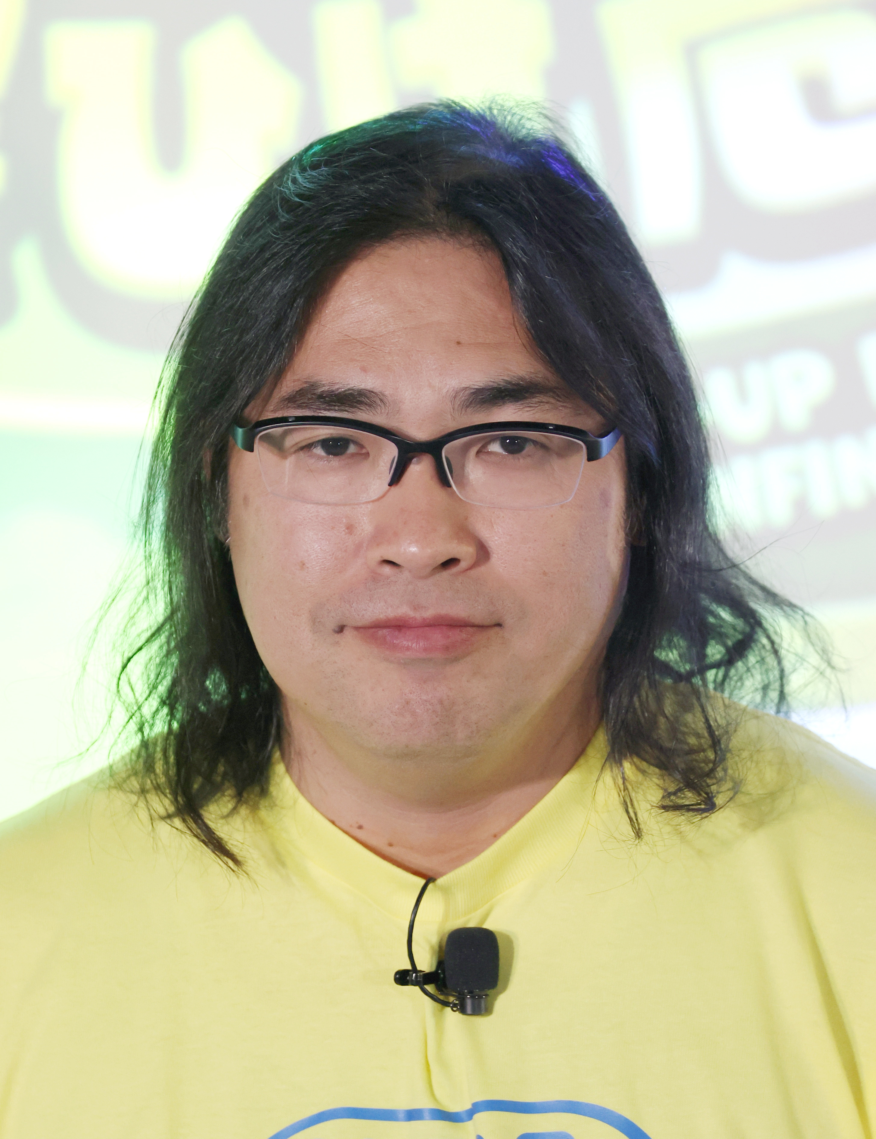 ロッチ中岡創一さん（時事）