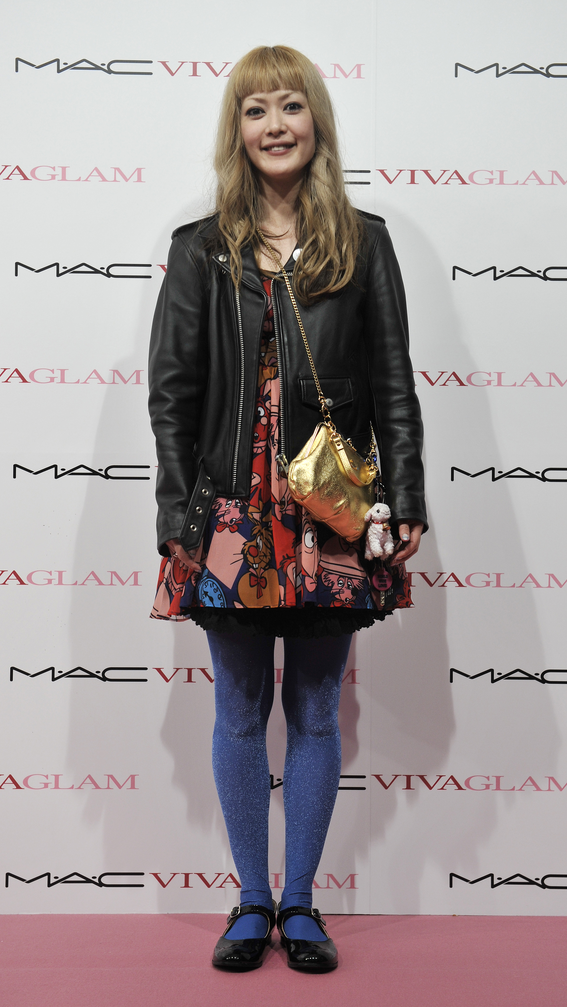 松嶋尚美、13歳息子との2ショットを公開「パパ似」「こんなに大きくなってビックリ」