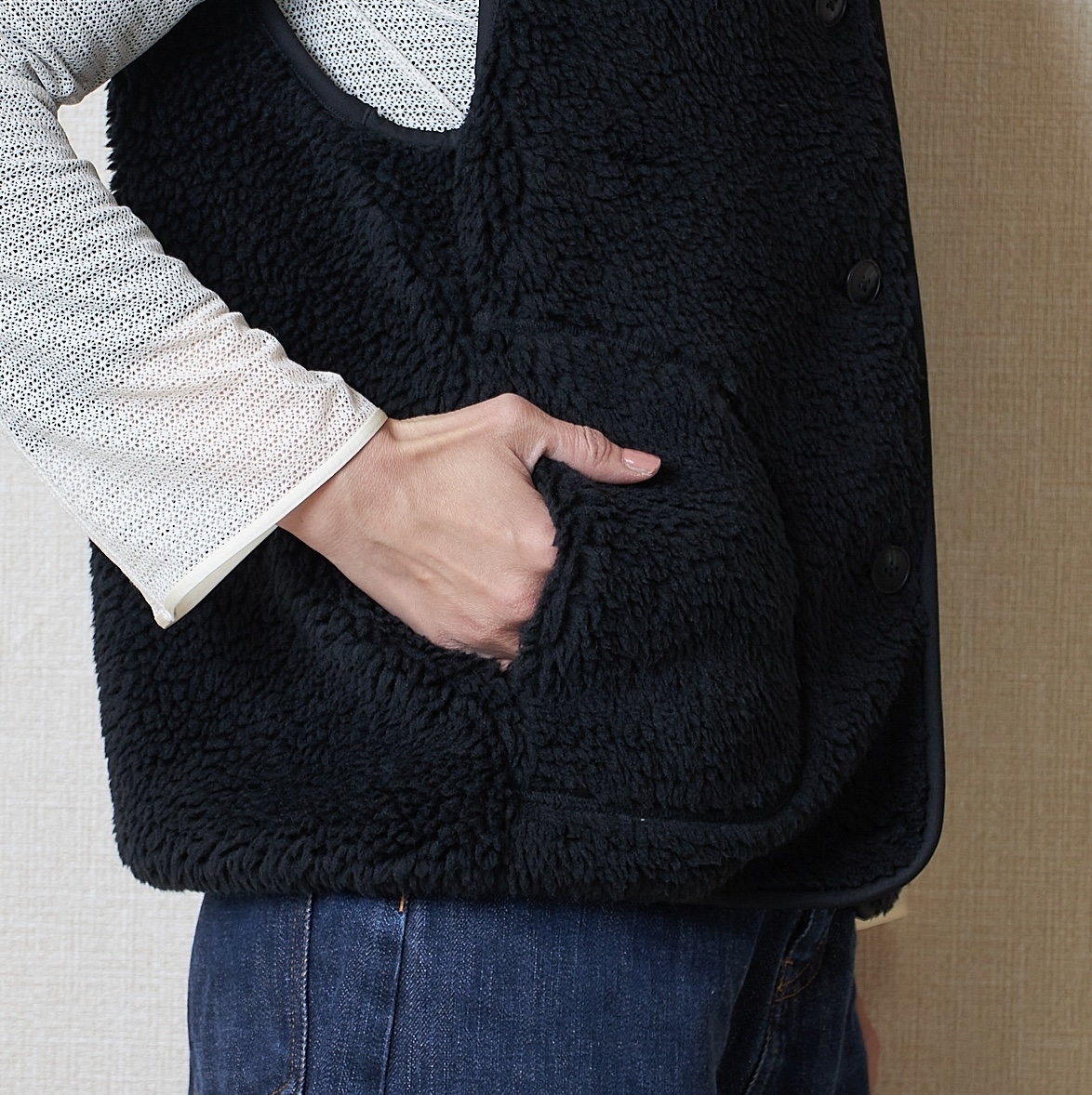 ☆★ギラギラ★☆世界に１着の豪華版★ユニクロ裏ボアベスト★L レディースLサイズユニクロ UNIQLO 裏ボアキルティング