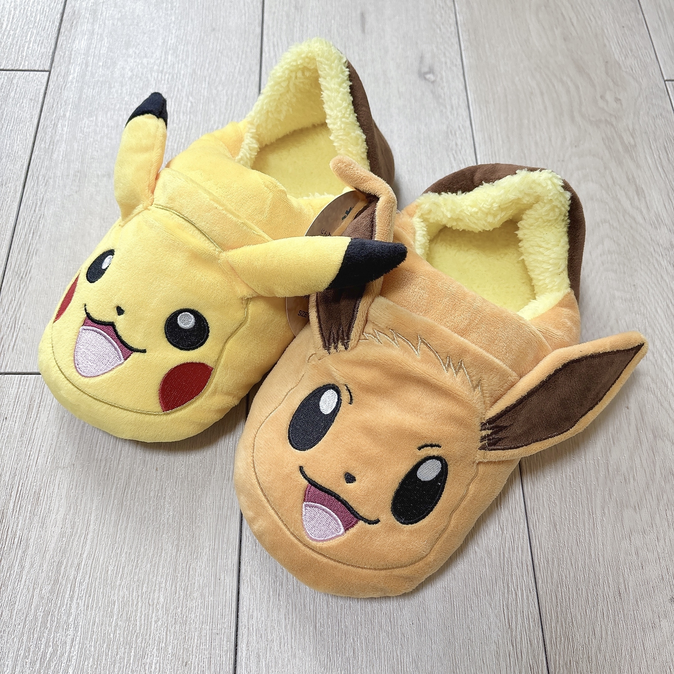 ピカチュウスリッパ片方