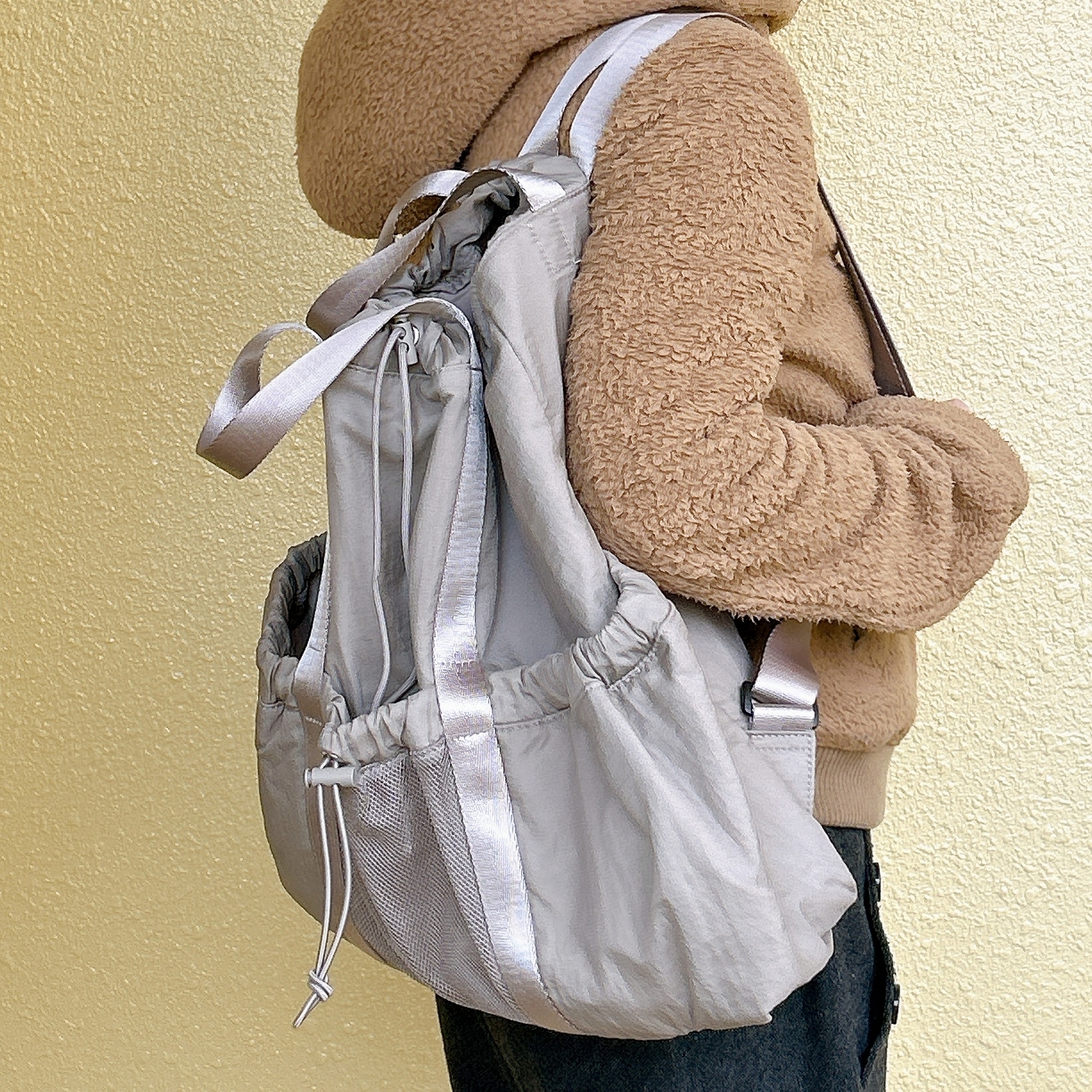 GUの「ナイロン2WAYトートバッグ」