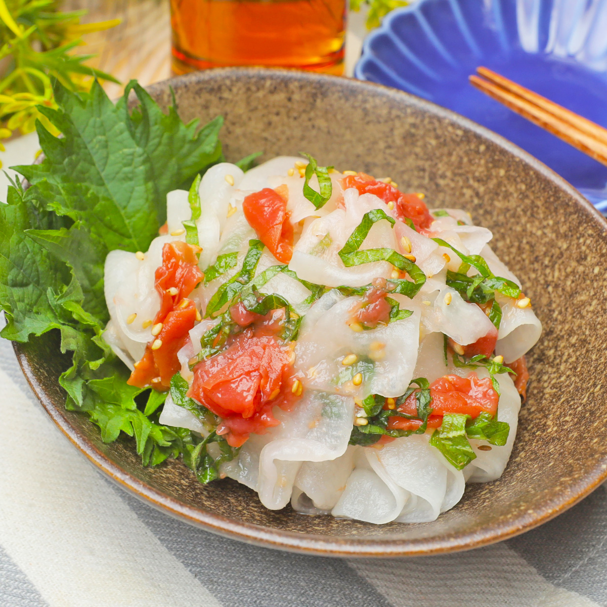 レモン大根2袋+甘酢の大根2袋+梅肉大根2袋セット 大根は全部漬けちゃえ！簡単なのに無限に食べられる大根の即席漬けレシピ5選・作り方｜Tasty