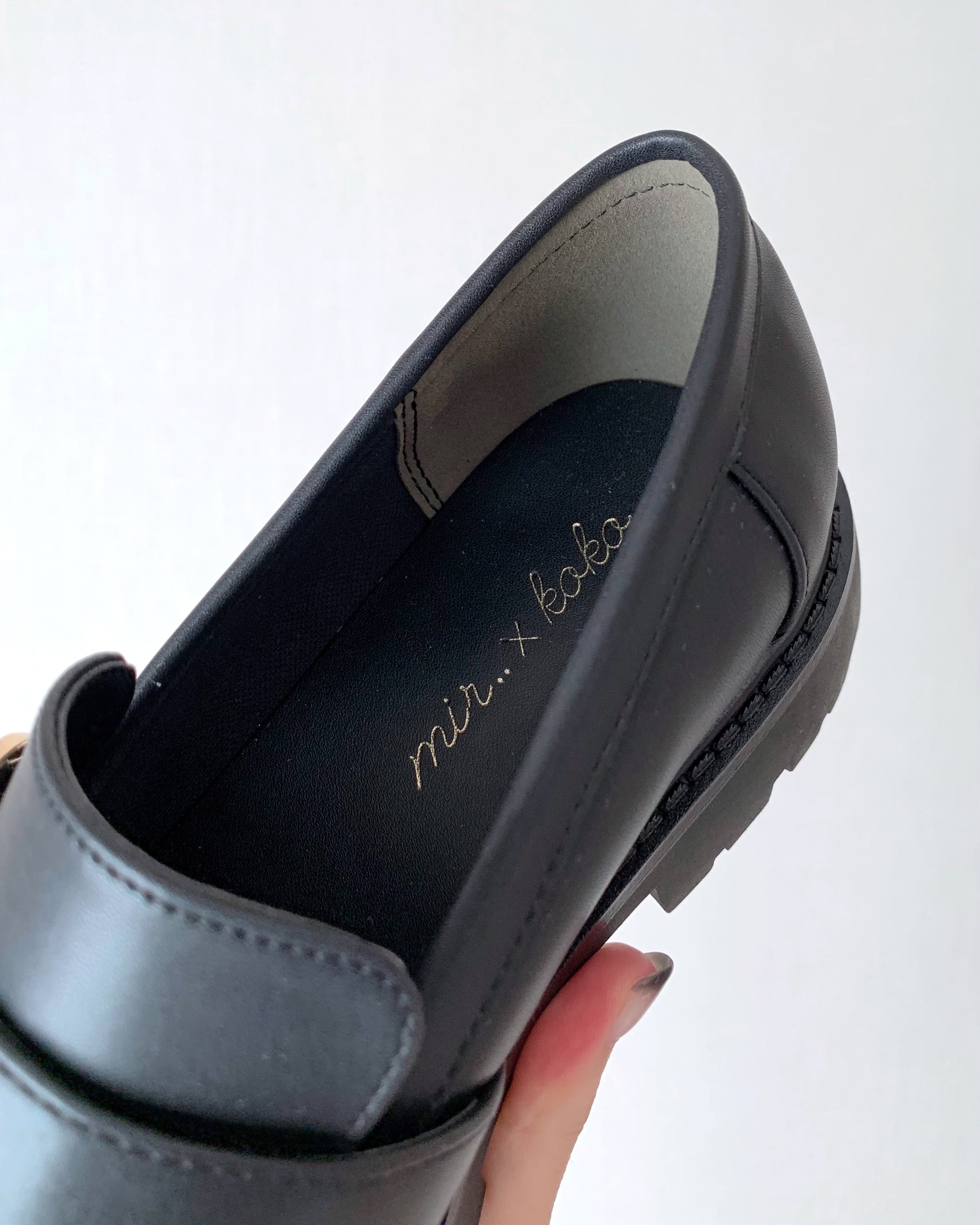 しまむらの「2420円シューズ」断然おしゃれに見える！ぽってりシルエットが可愛いし、高級感あって高見えします《着用レビュー》