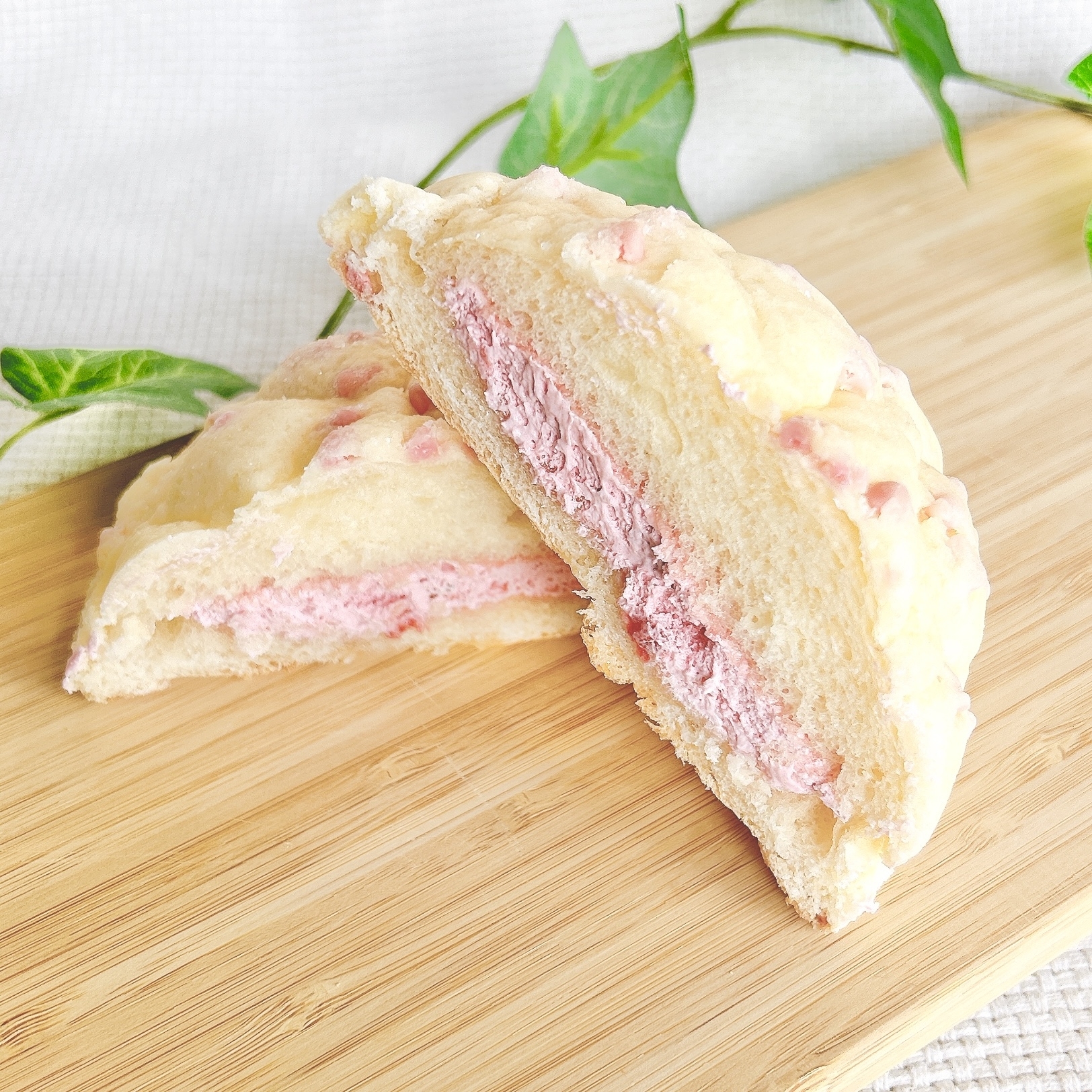 ローソン】パン屋さんが泣いちゃうよ…！いちごクリームが