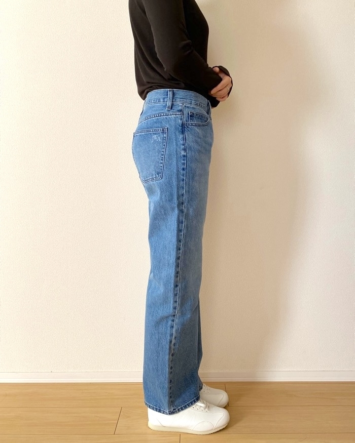 ユニクロの「ストレートジーンズ」