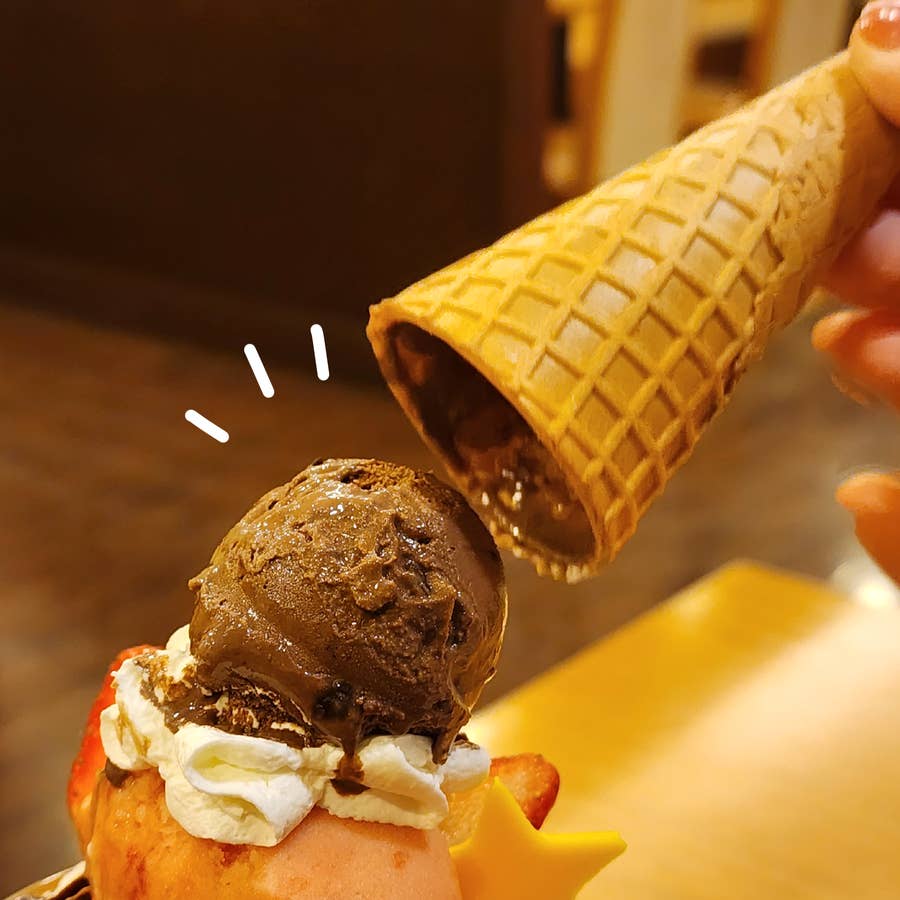 ココス】インパクト大で笑っちゃった！小学生が考えたみたいな「デカ