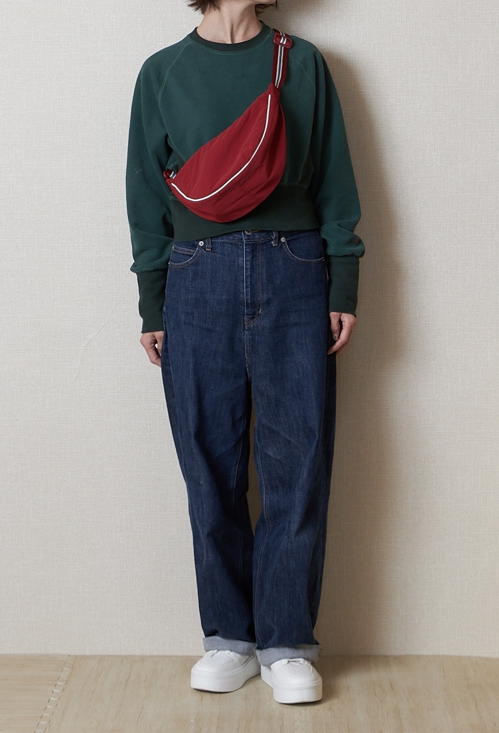 ユニクロの「ラウンドミニショルダーバッグ/ライン」