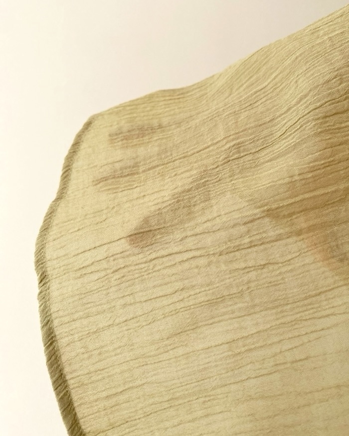 GUの「テクスチャーシアーシャツ」