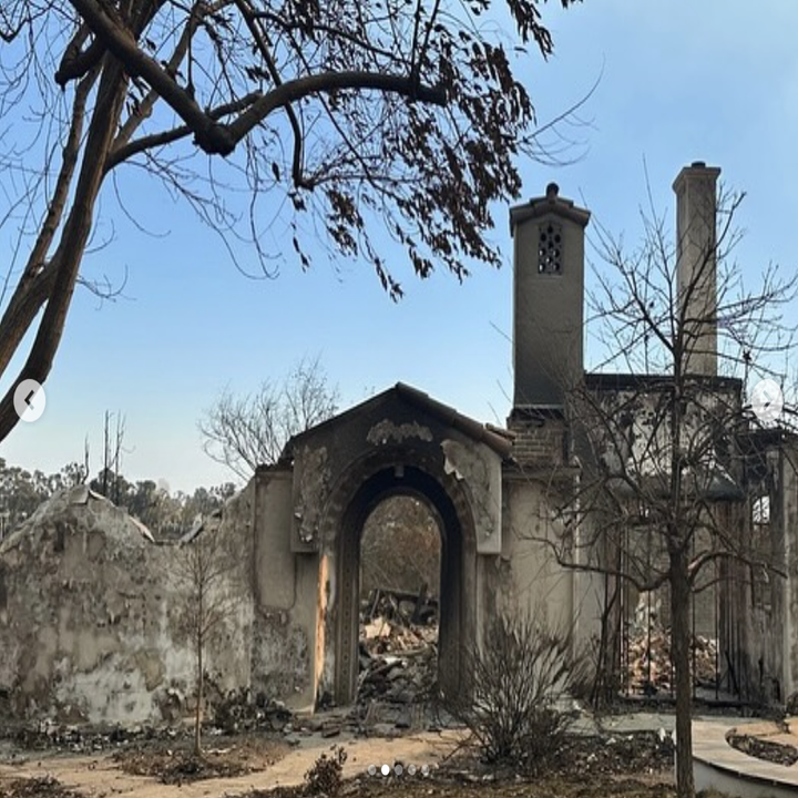 Zooey Deschanel Posts Photo Of Childhood Home Burned Down In LA Fires