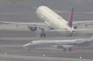 航空機が滑走路から離陸する瞬間と、手前に小型機が駐機されている様子。