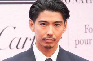 賀来賢人さん（時事通信フォト）