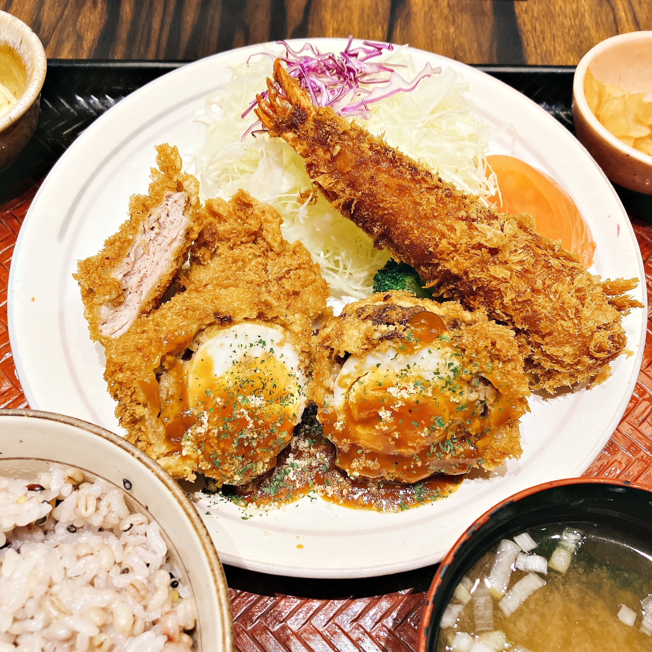 大戸屋】1人前とは思えない…！大人のお子様ランチみたいな「1300kcal