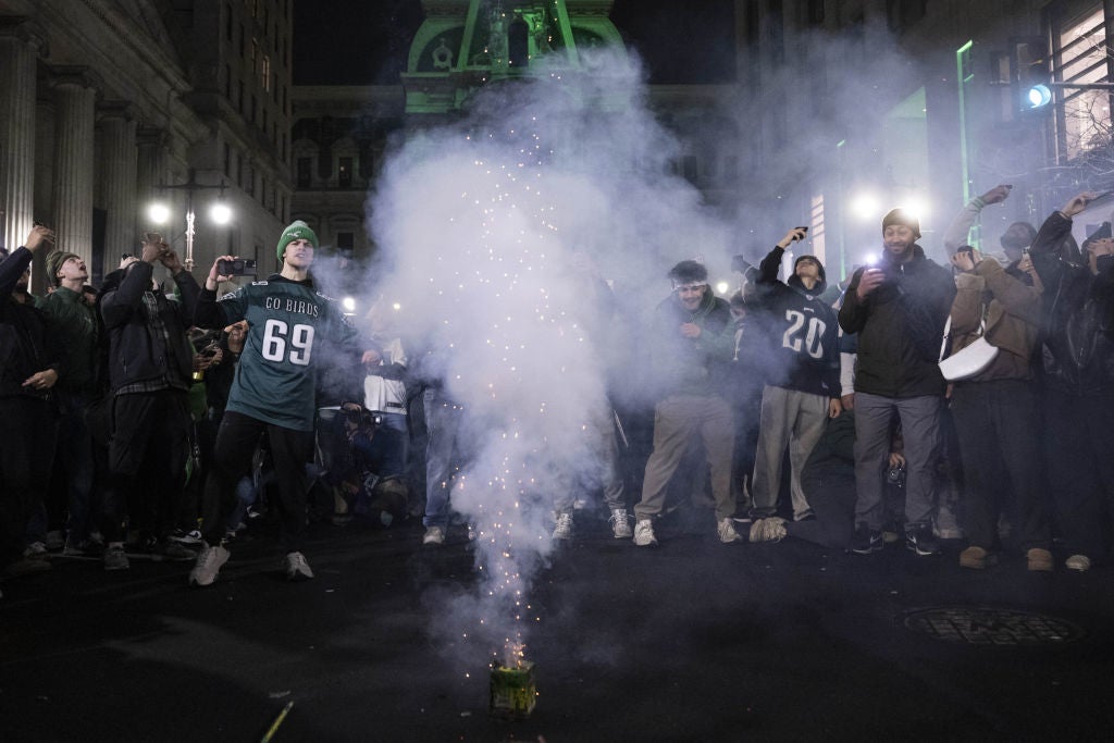 Wild Photos Of Eagles Fans Celebrating Super Bowl Win