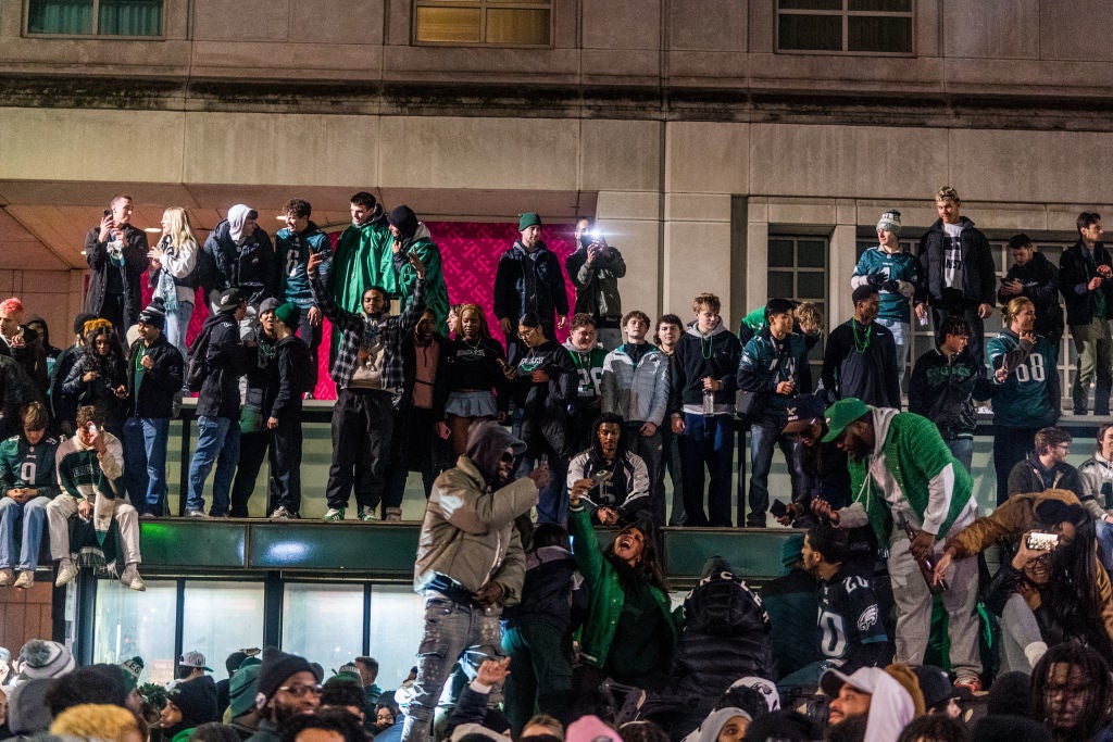 Wild Photos Of Eagles Fans Celebrating Super Bowl Win