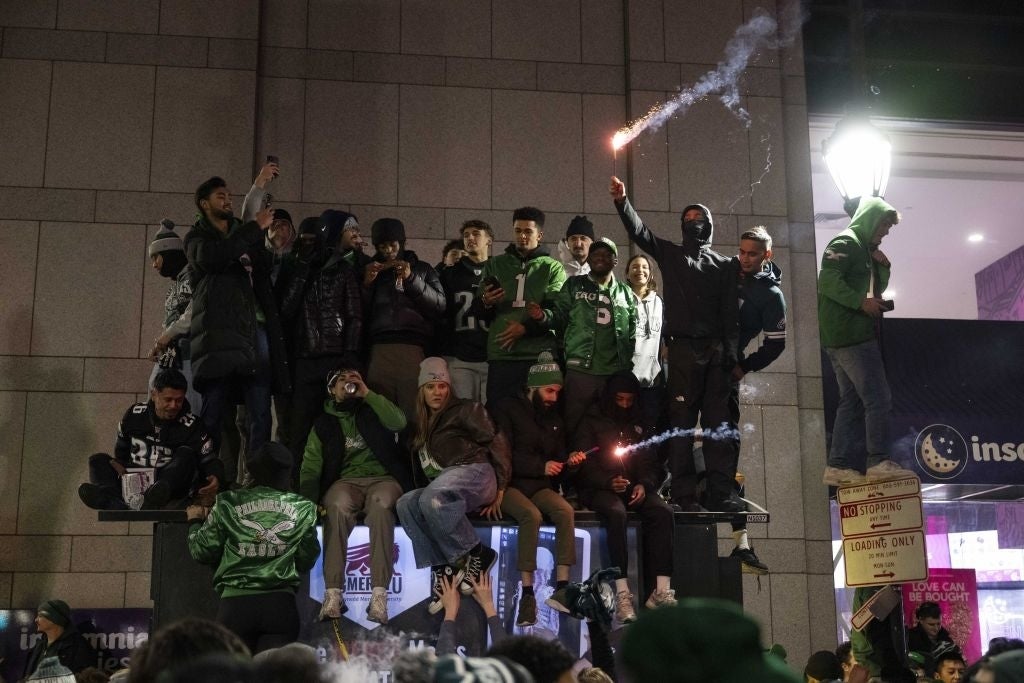 Wild Photos Of Eagles Fans Celebrating Super Bowl Win