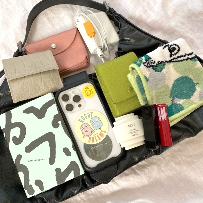 ZARA】デザインも収納力も最高〜！ヘビロテ確定の「高見えバッグ」肩