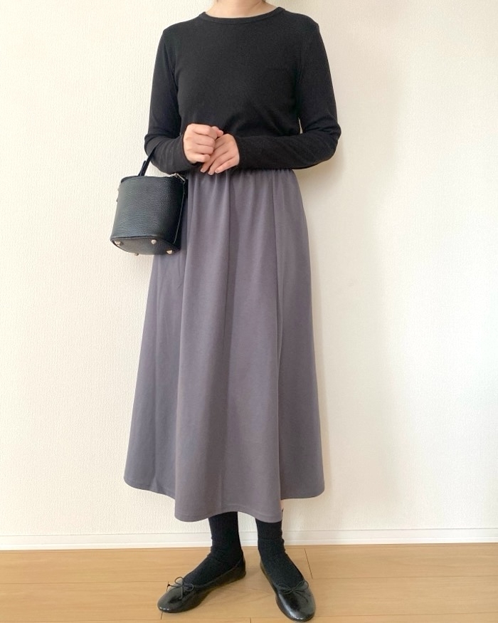 GUの「ドライフレアスカートRS」