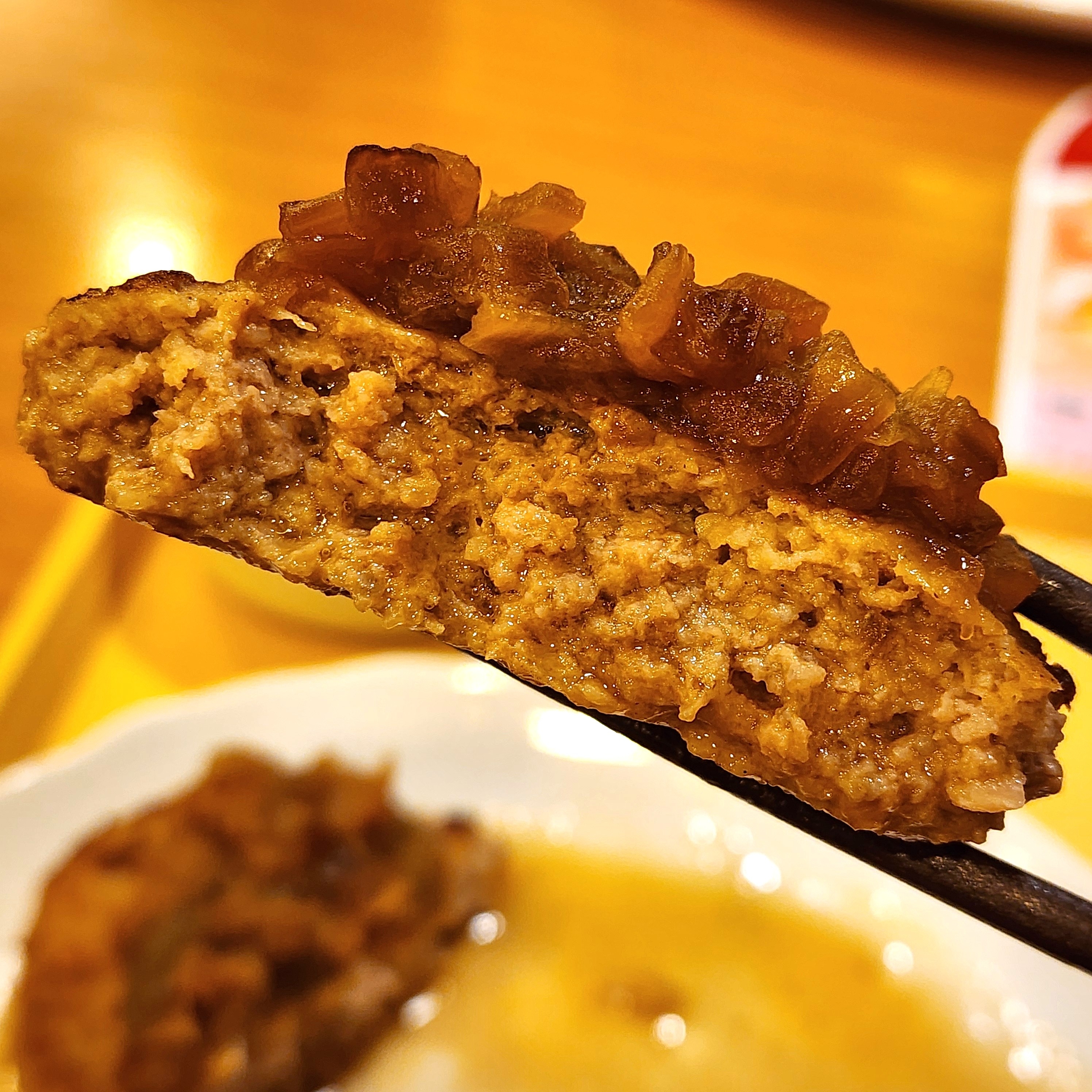 ココス】大盛りご飯が爆速で消えた…！肉と魚を一度に味わえる