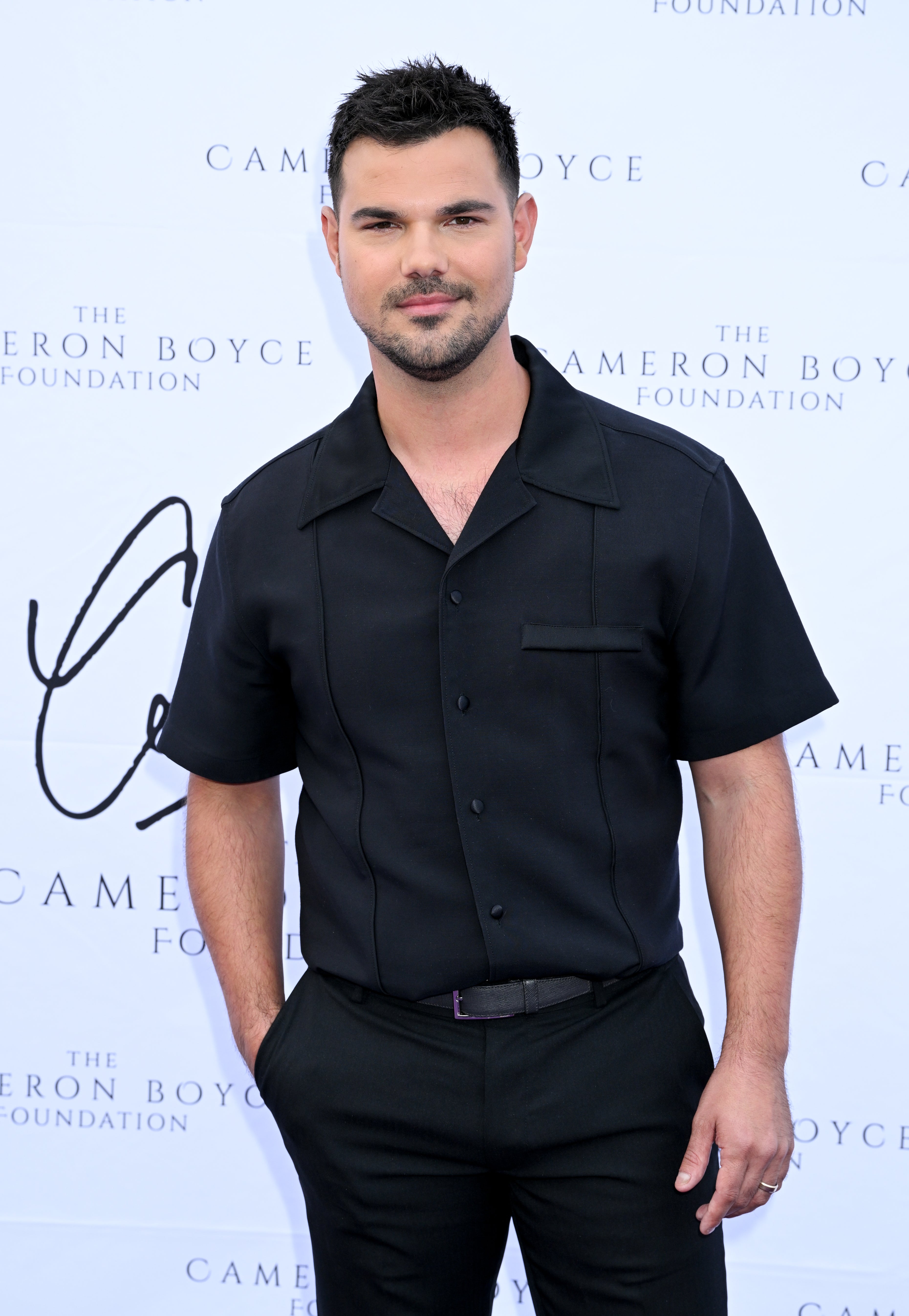 Taylor Lautner on the red carpet.