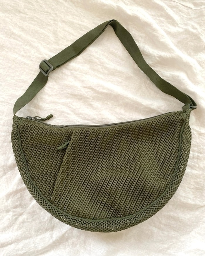 ZARA】デザインも収納力も最高〜！ヘビロテ確定の「高見えバッグ」肩