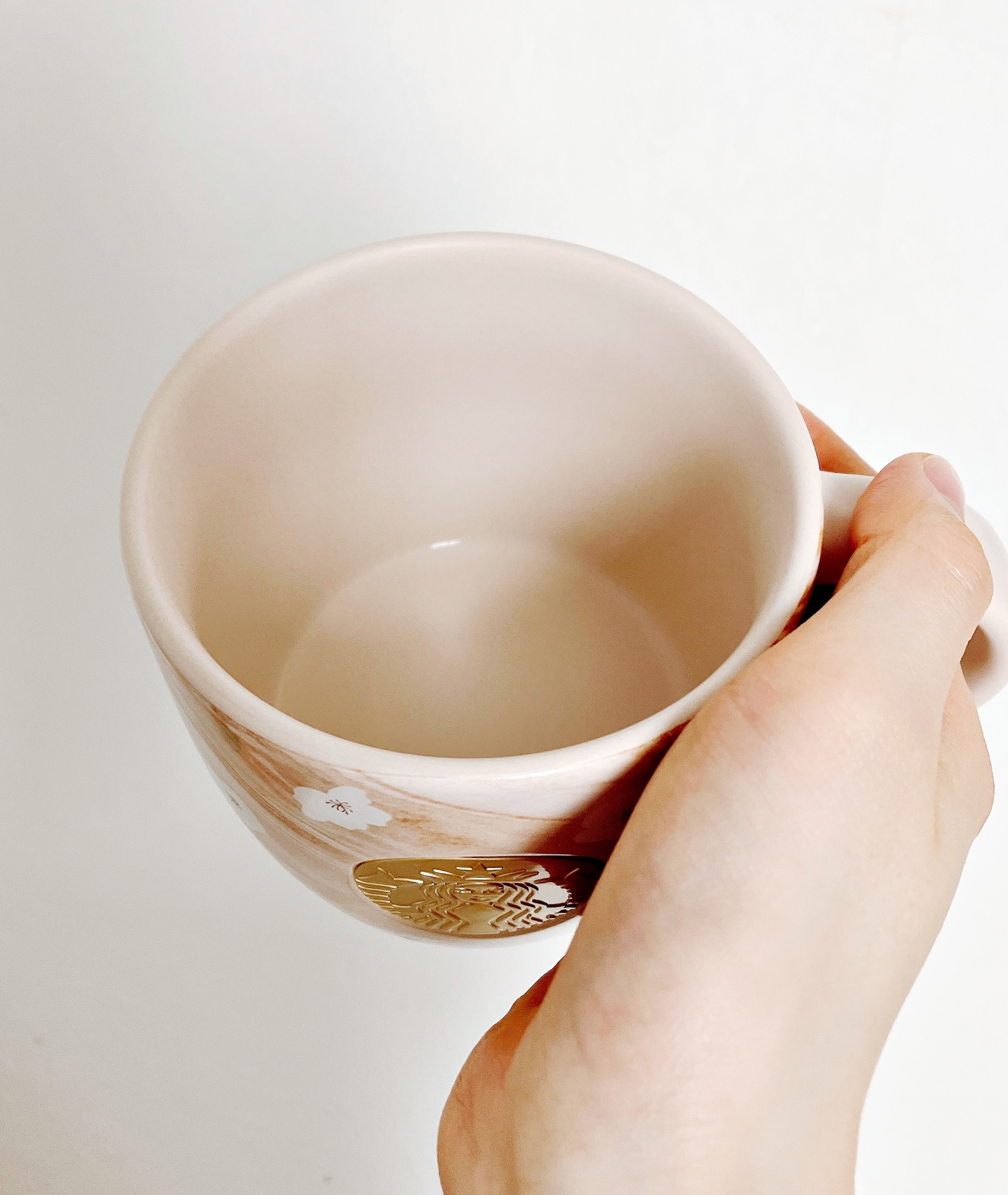 スタバ新作】家のカップ、全部これにしたい！桜が風に舞ってるみたいな