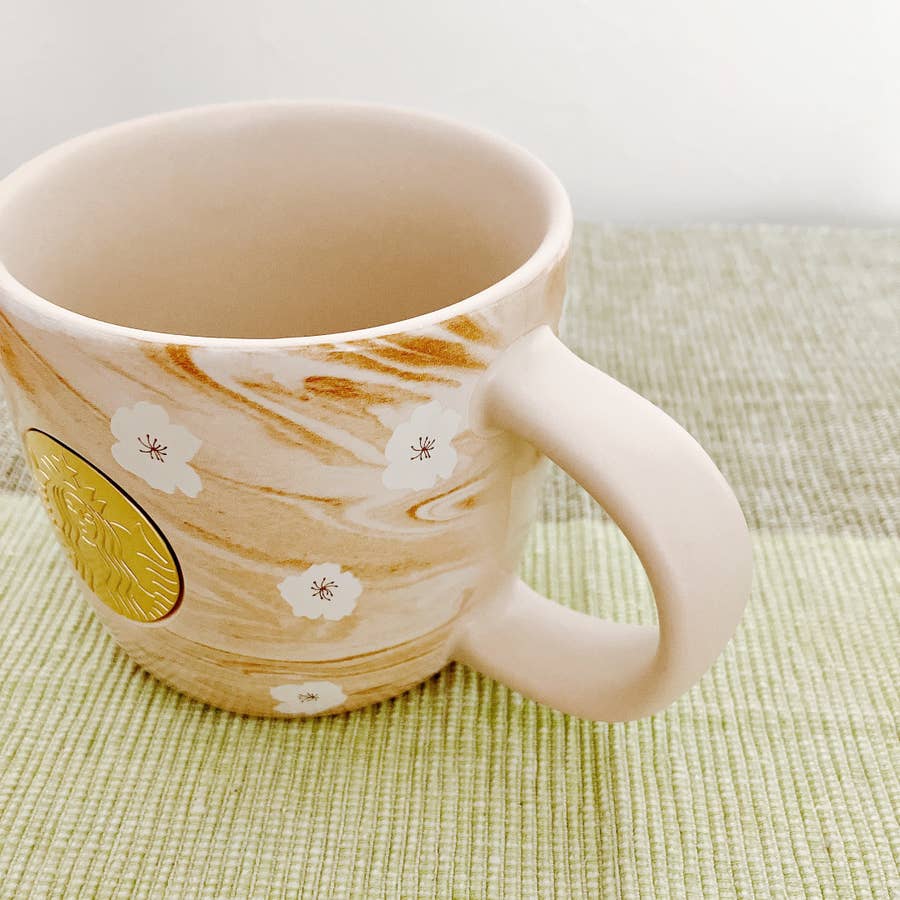 スタバ新作】家のカップ、全部これにしたい！桜が風に舞ってるみたいな 