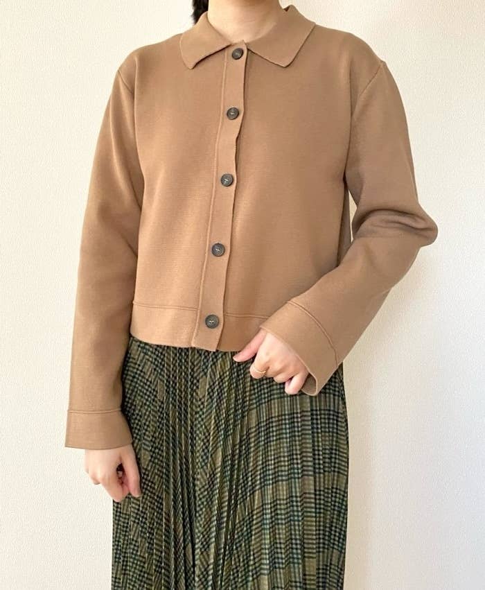 GUの「ミラノリブポロカーディガンNTQ+E」