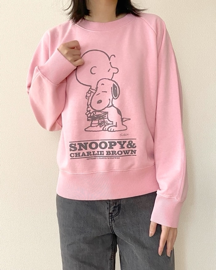 GUの「グラフィックスウェットプルオーバー Peanuts」
