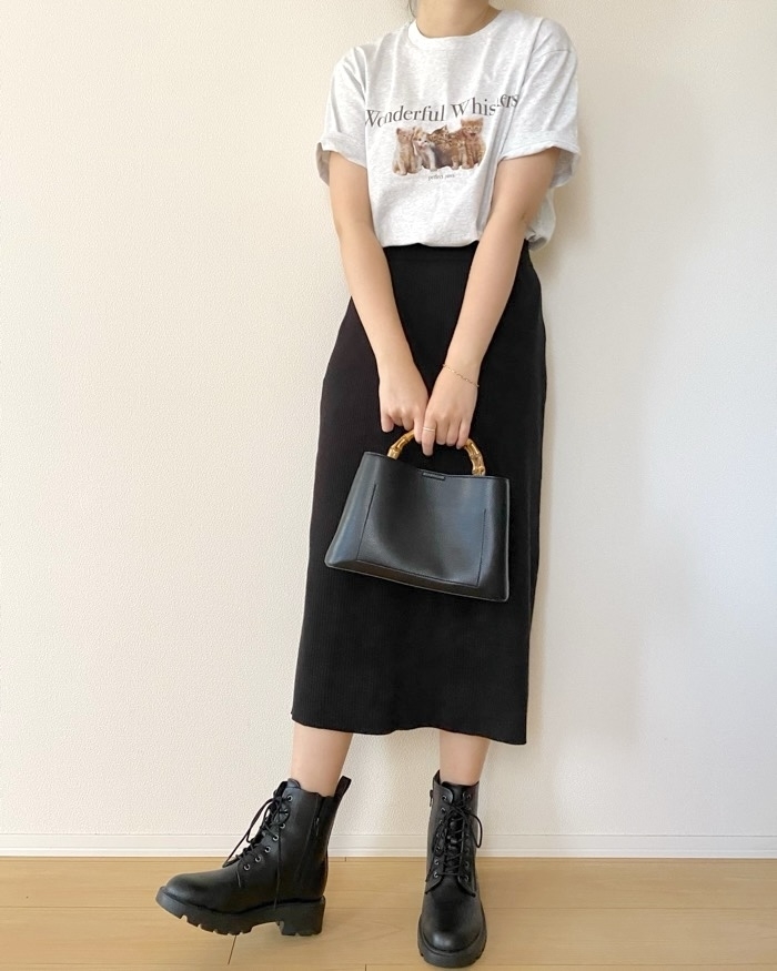 ユニクロの「キャット・フォトグラフ UT/リラックスフィット」