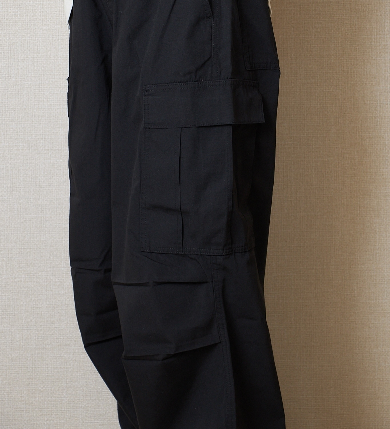 GUの「スーパーワイドカーゴパンツ」