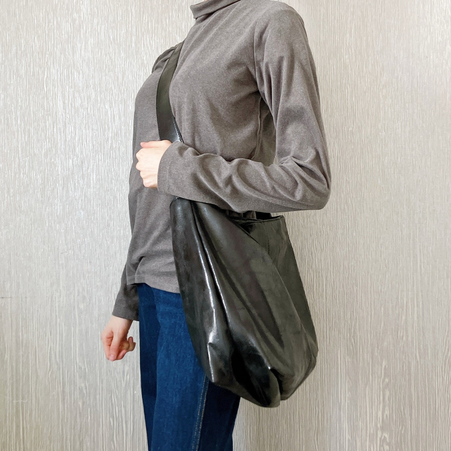 ZARA】これが6590円→4390円は買い…！ノートPCがすっぽり入る