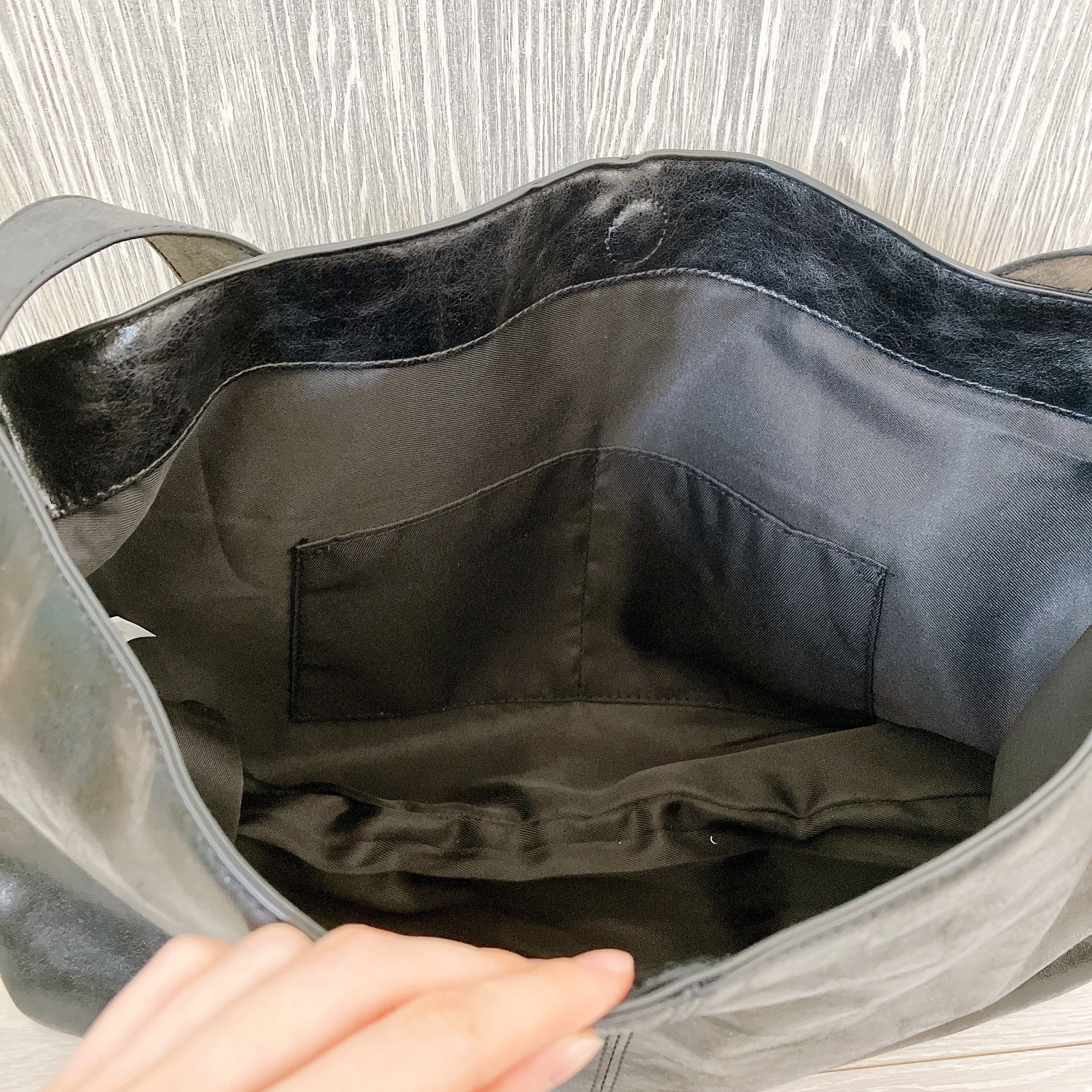 ZARA】これが6590円→4390円は買い…！ノートPCがすっぽり入る