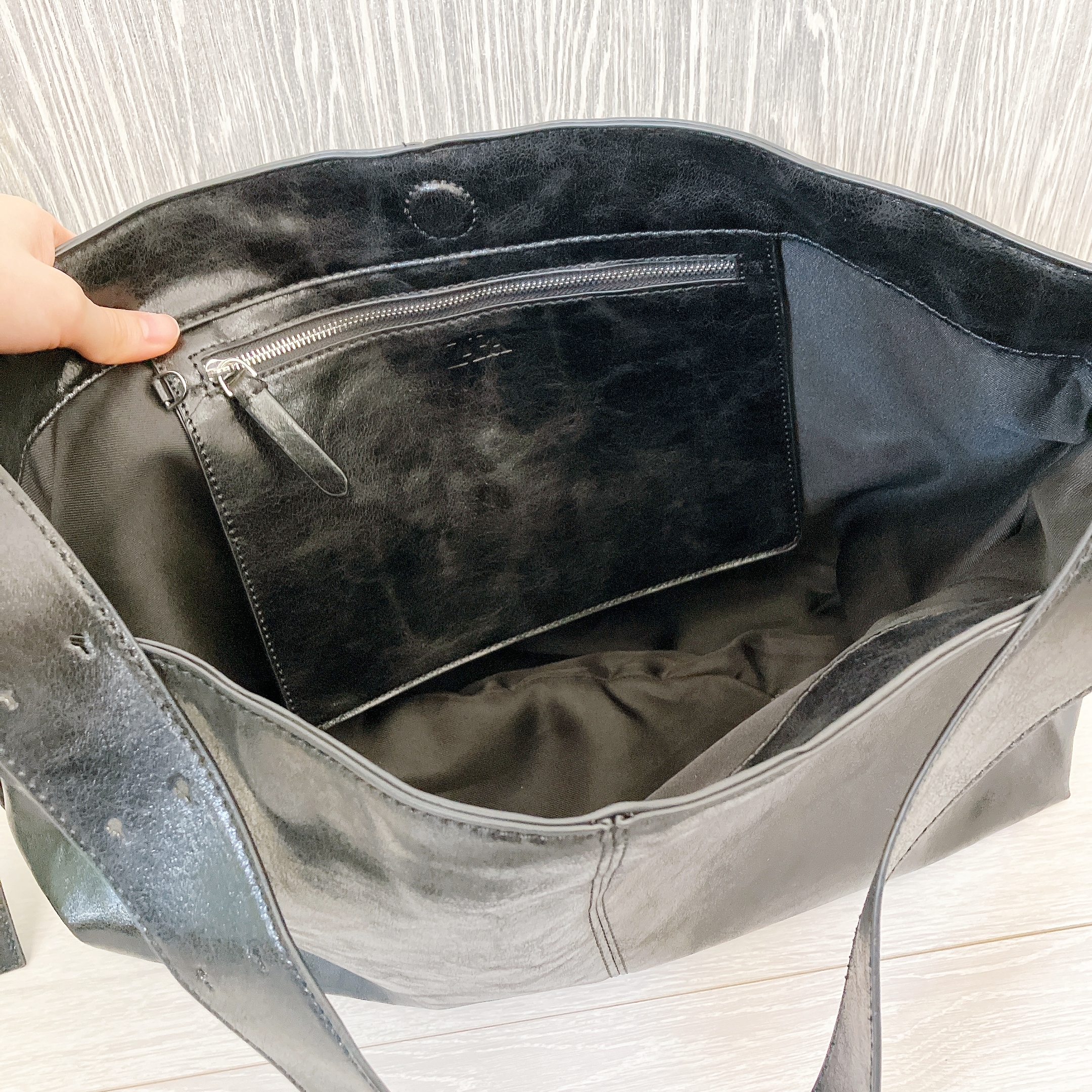 ZARA】これが6590円→4390円は買い…！ノートPCがすっぽり入る「大容量