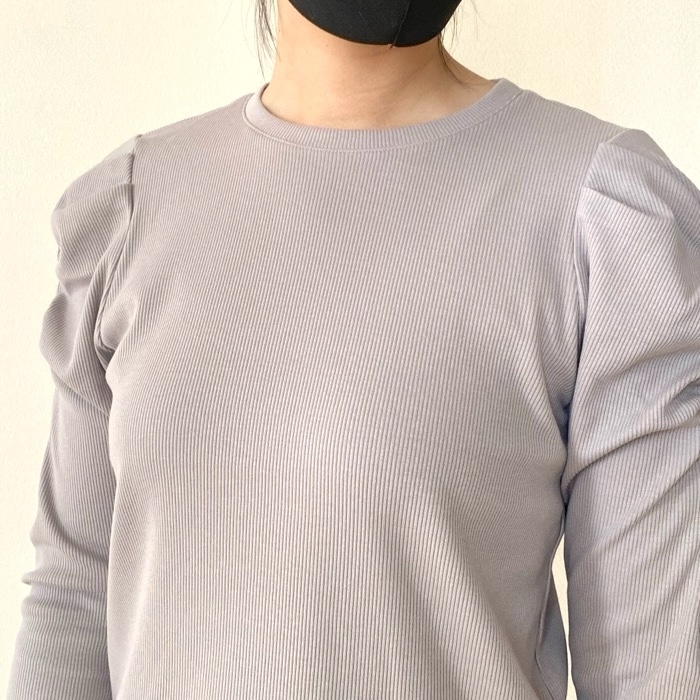 GUの「ギャザースリーブT(7分袖)Z」