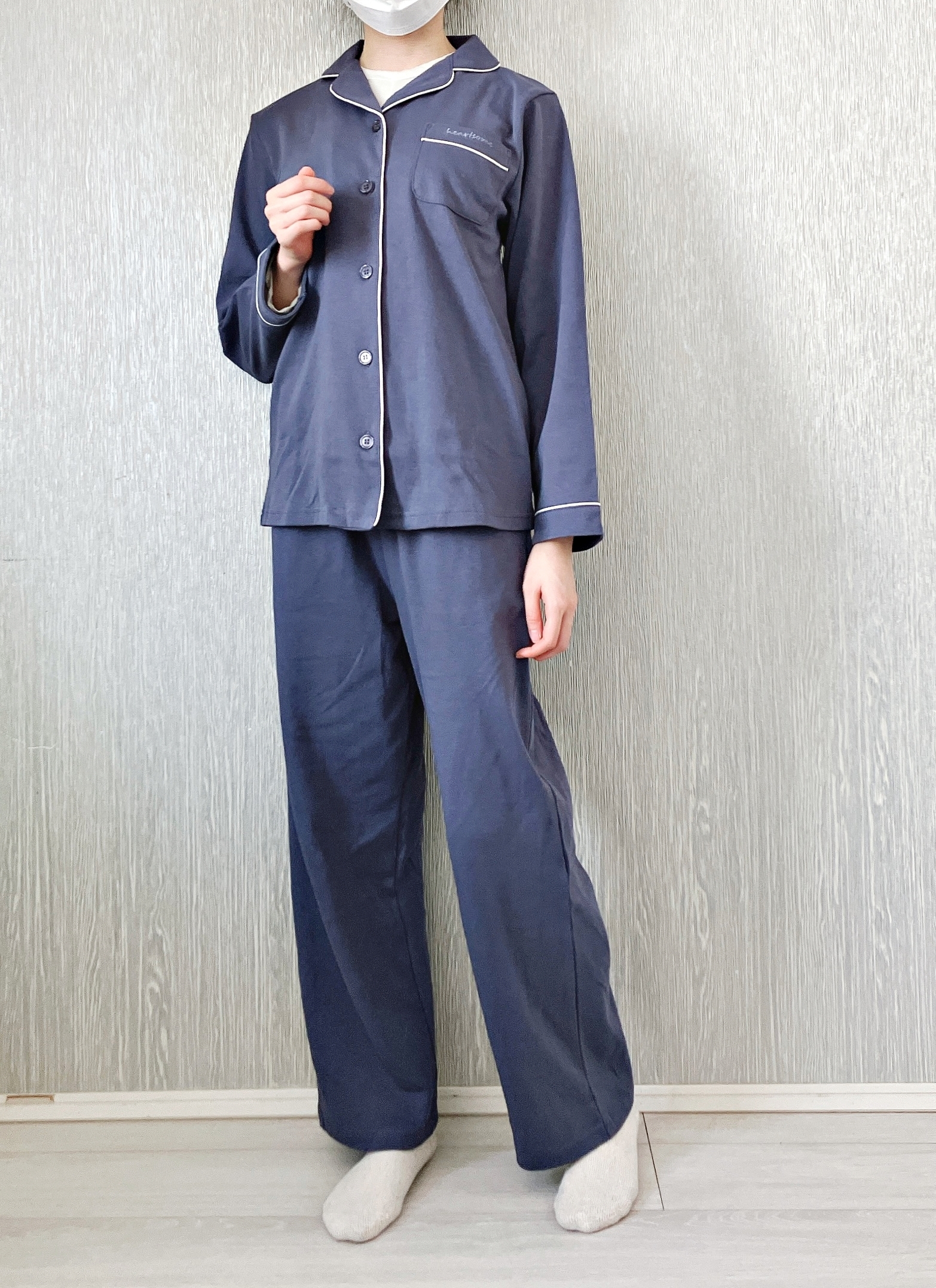 期間限定お値下げ中ウチノワンピースパジャマネイビーМ