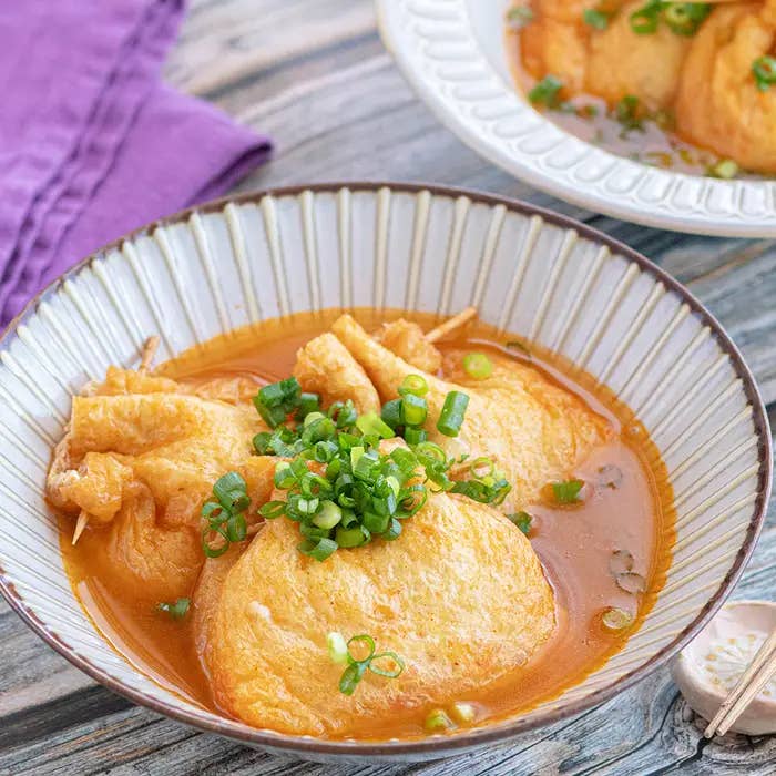 「油揚げって優秀じゃん」ジューシー食感で箸が止まらん簡単レシピ3選・作り方|Tasty