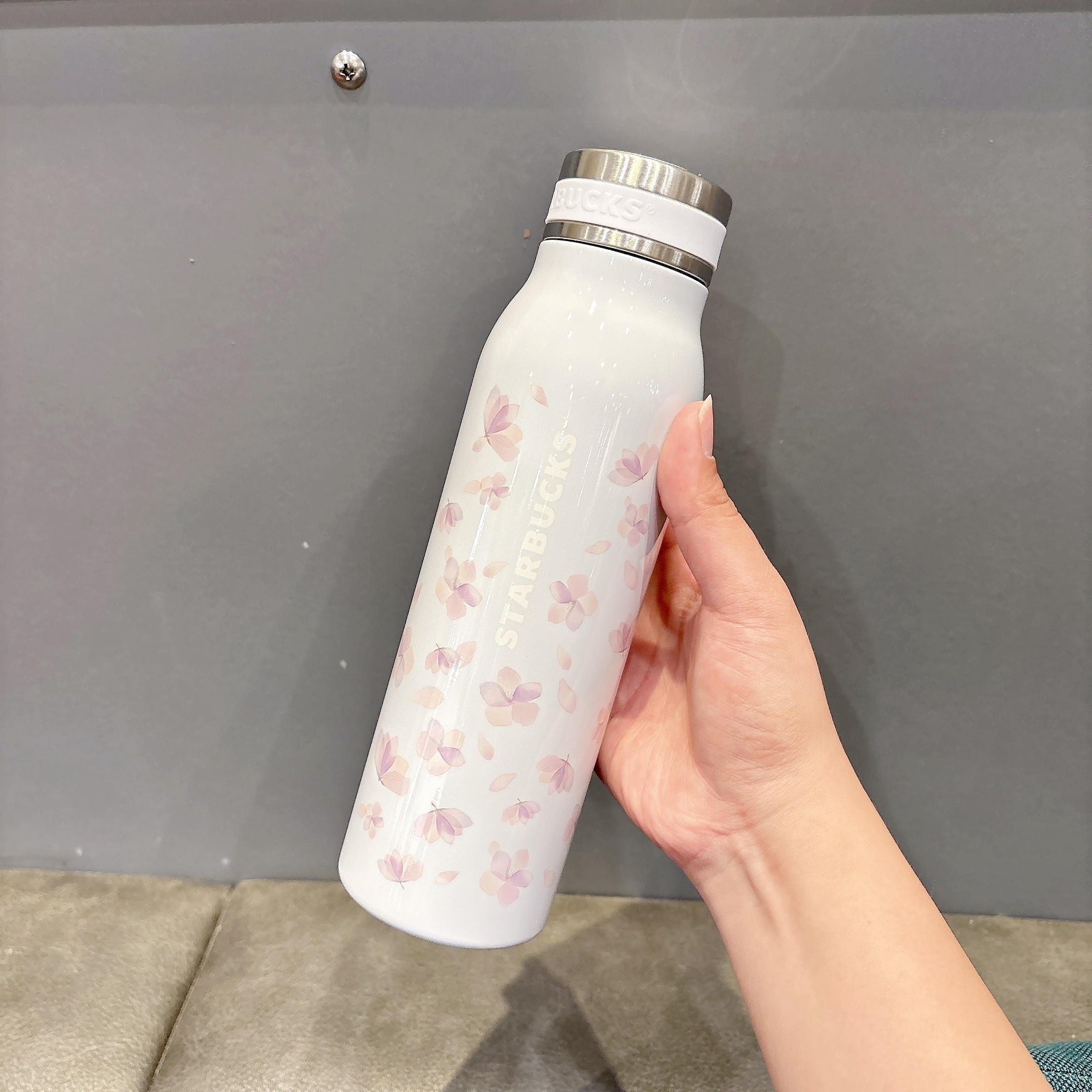 スタバ】思わず発売日に買いに行っちゃったよ！桜が美しい「新作