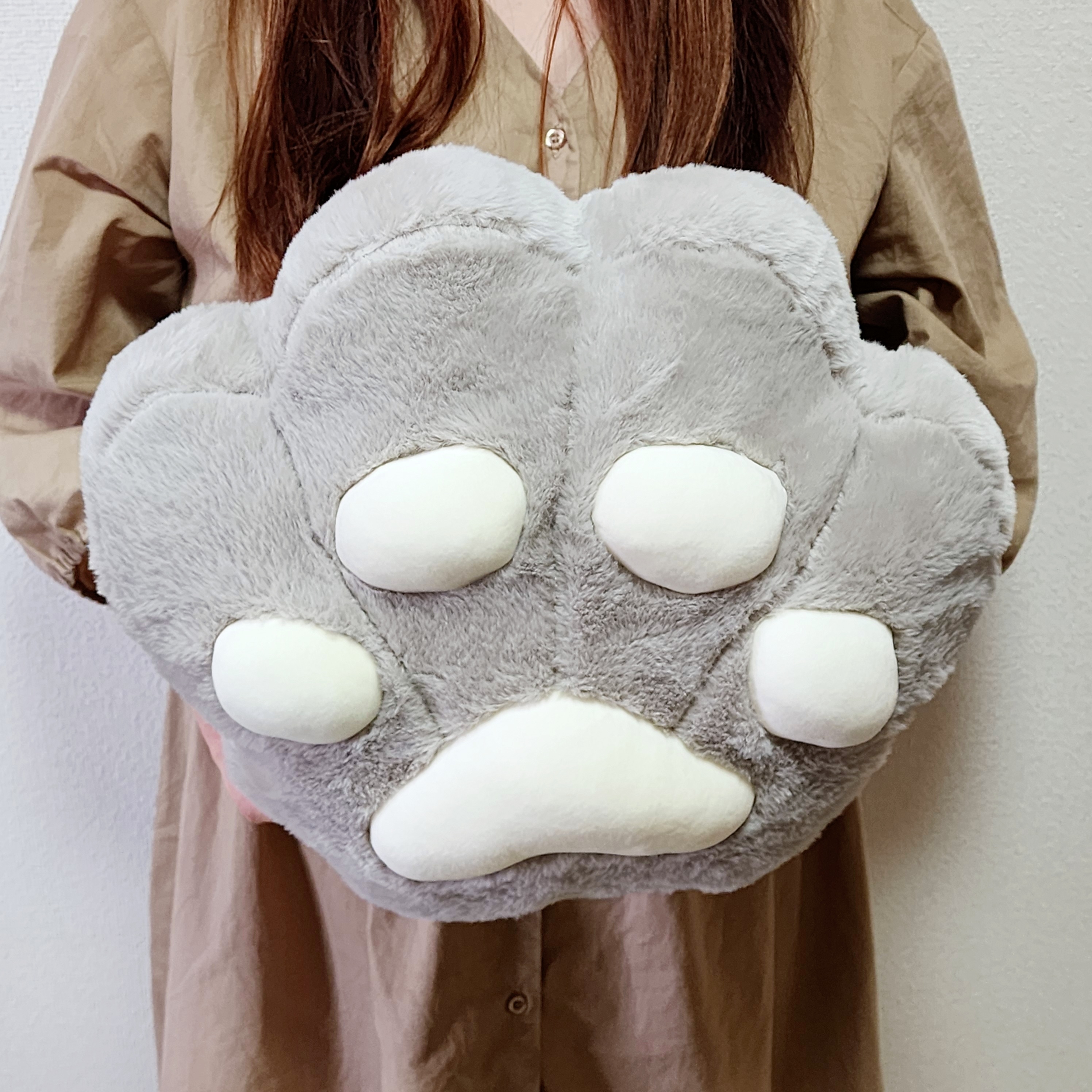 ニトリで見つけた「肉球クッション」が過去最高のかわいさ