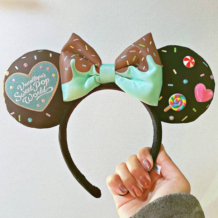 ミニーマウスカチューシャ【ディズニー限定】 光らせる 