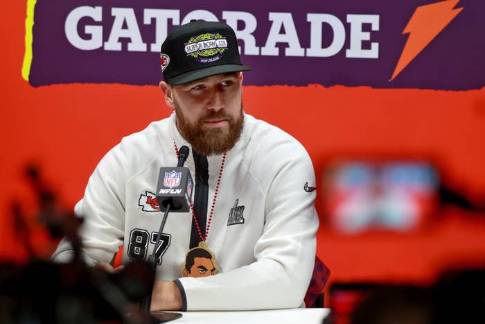 Travis Kelce nói về sự xuất hiện của Donald Trump tại Super Bowl