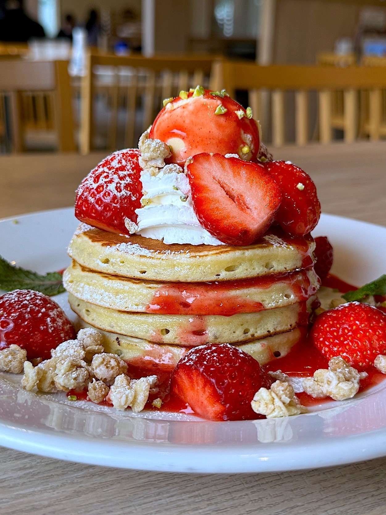 ▒しあさま 専用▒いちごホットケーキ▒ デニーズ】これが1人前ってウソでしょ…！ホテルみたいに豪華な「贅沢感