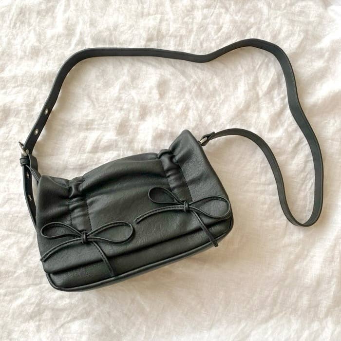 GUの「リボンバッグ」