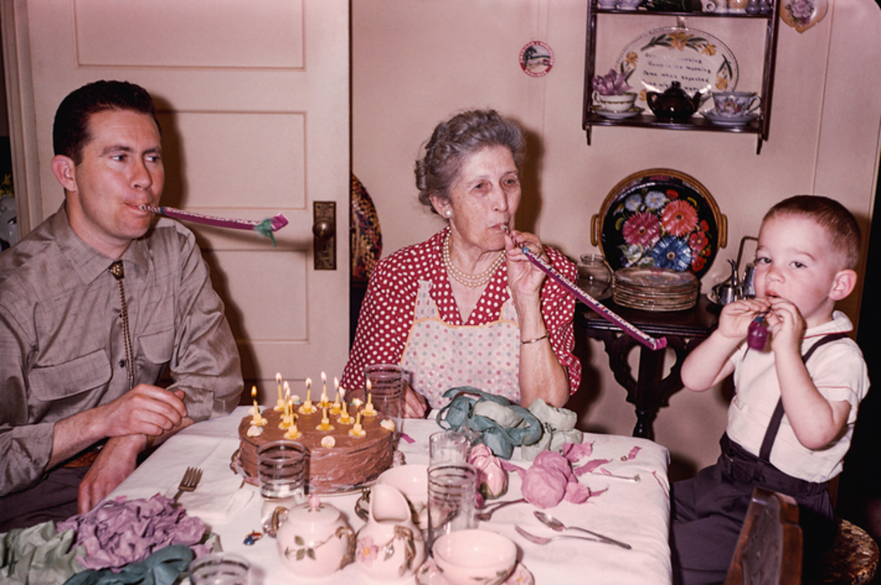 Scientists Are Studying Why Grandmas Feel So Connected To Their Grandkids, And Suddenly All The Candy Your Grandma Slipped You Growing Up Will Make Perfect Sense