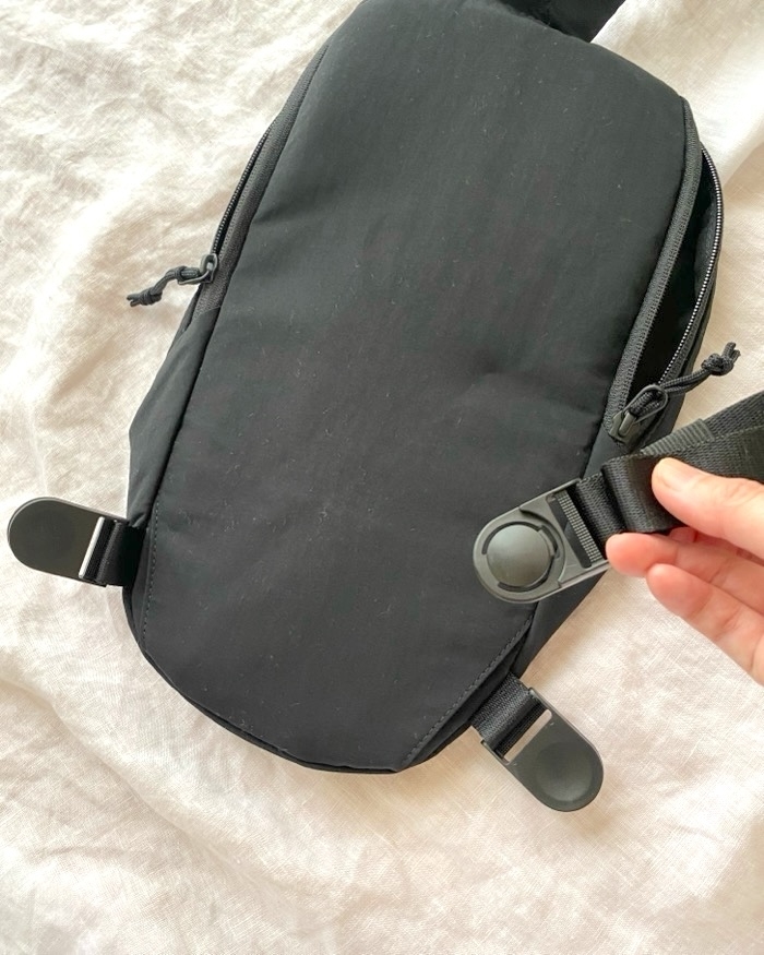 ♡ クロスボディバッグ ユニクロの「1990円バッグ」が買って大正解！軽くて収納力バッチリで