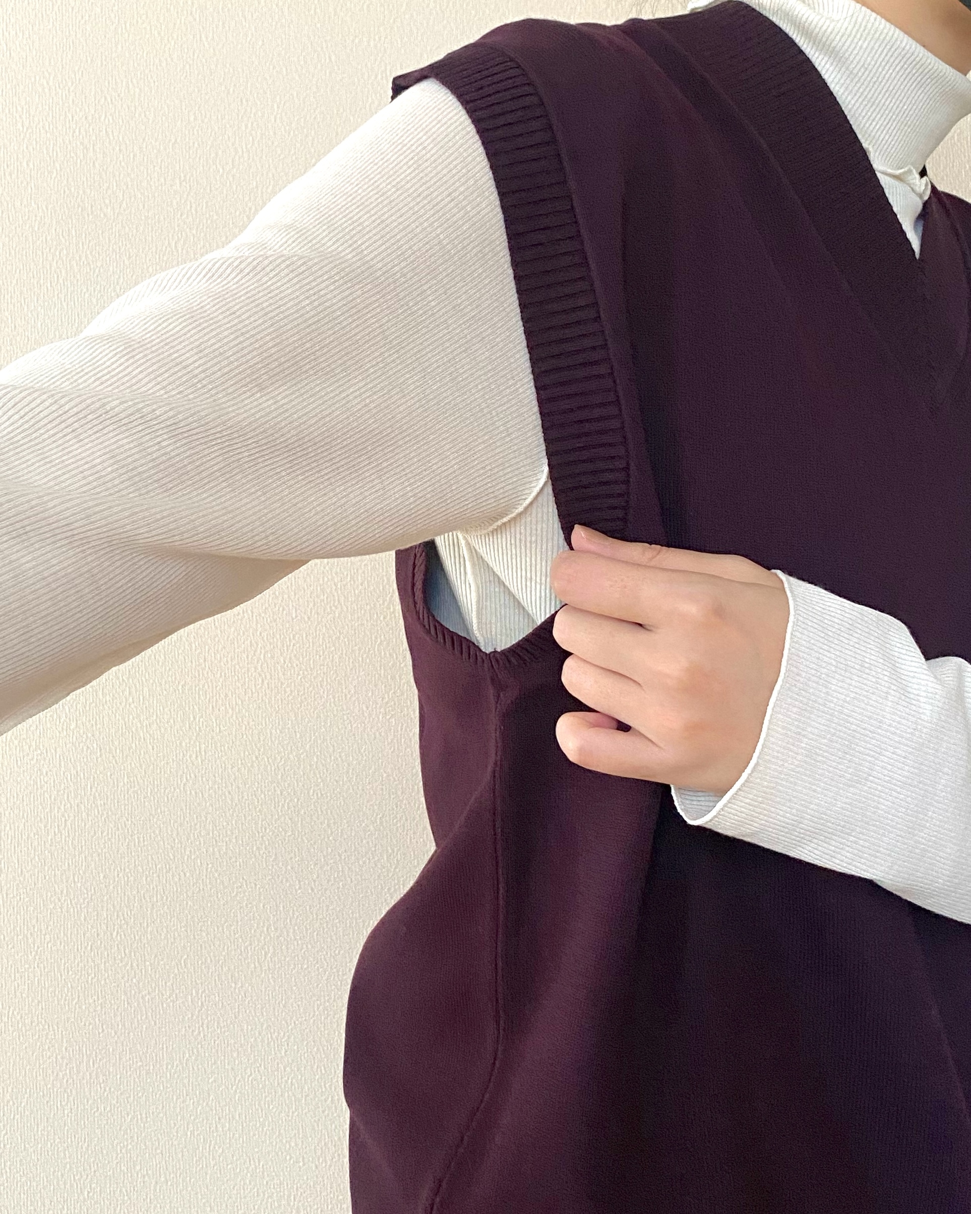 高級感すごくない…？ユニクロCの「楽ちんトップス」重ね着でも単品でも