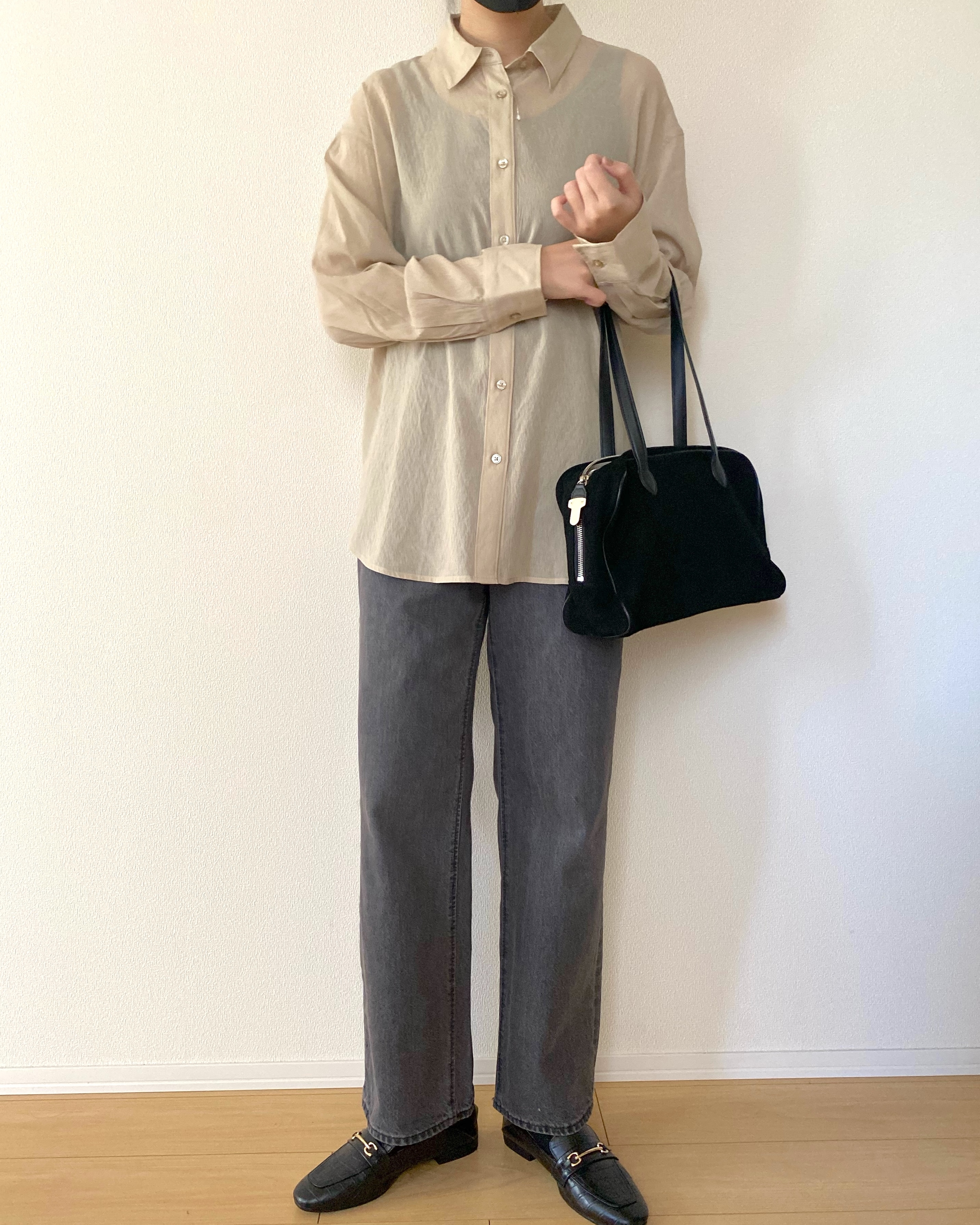 誠実 GUで見つけた『1990円トップス』が素敵すぎる…！ほんのり透け感 トップス