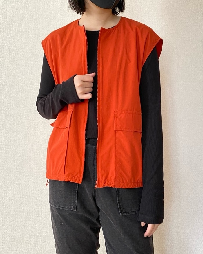 UNIQLO - ユニクロCフルジップベストの通販 by hikawa's shop