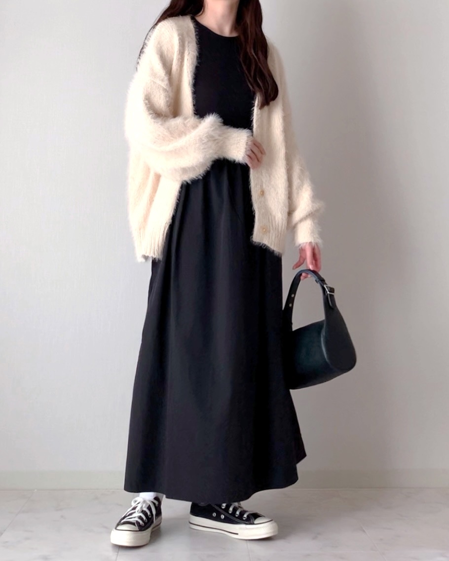 ユニクロの「コンビネーションワンピース/ノースリーブ/丈長め」